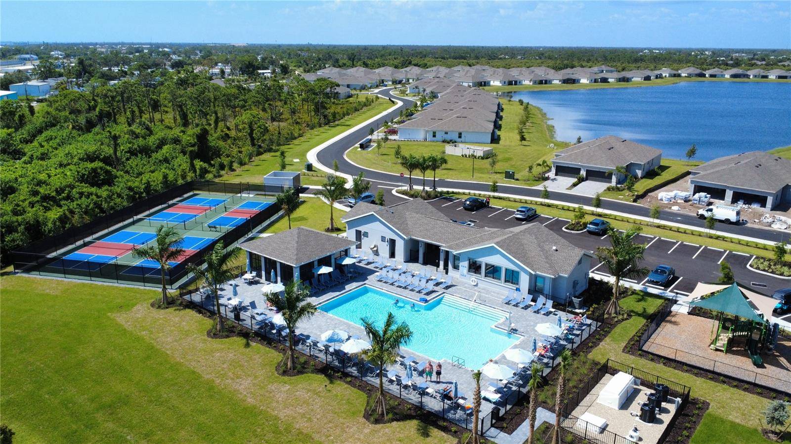 8125 SHORE LAKE DR, Englewood, FL 34224