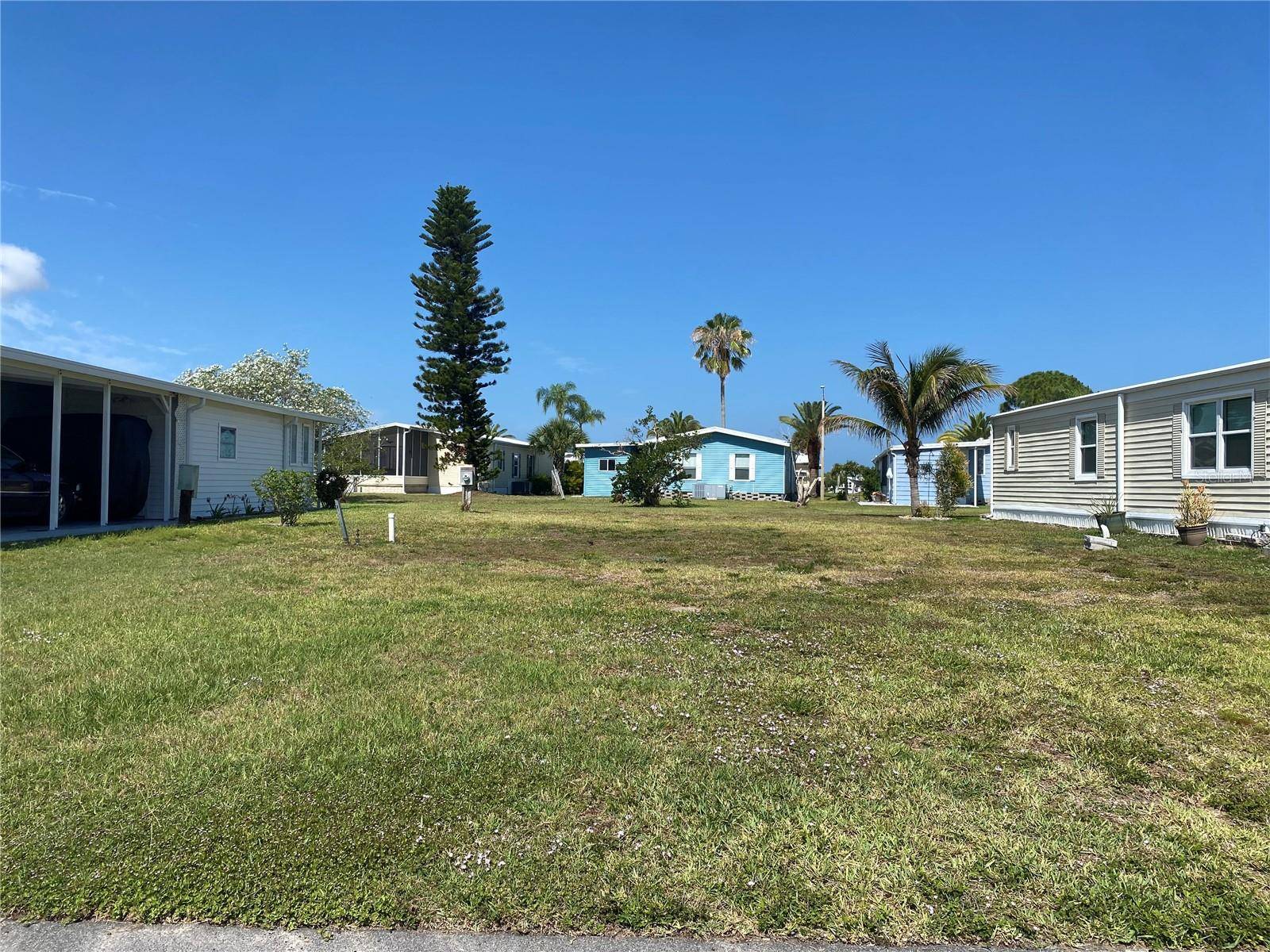 530 PARKWOOD AVE, North Port, FL 34287
