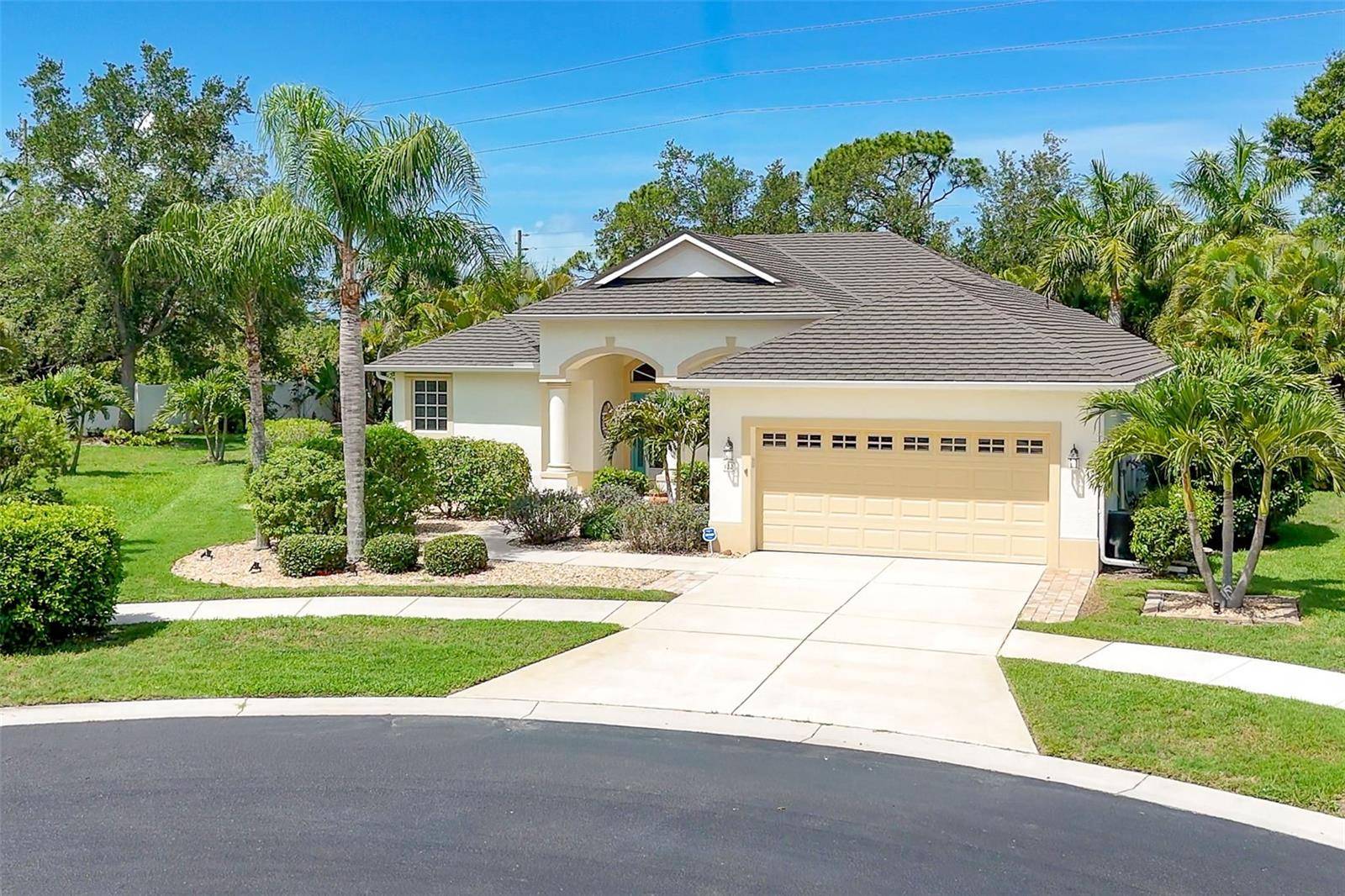122 CLEAR LAKE DR, Englewood, FL 34223