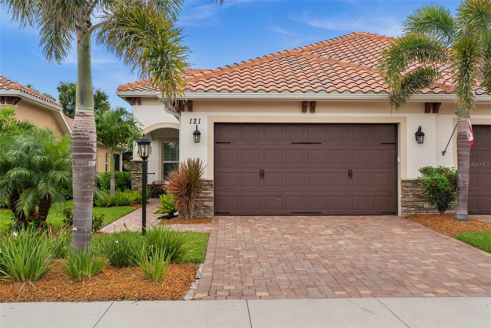 121 COLEBROOK CT, Venice, FL 34292