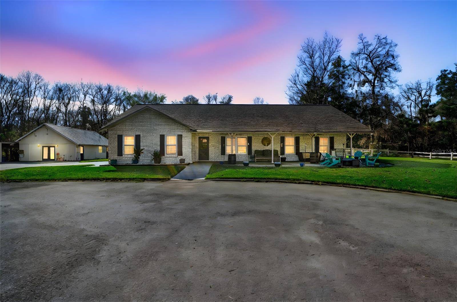 3080 RAGIS RD, Edgewater, FL 32132