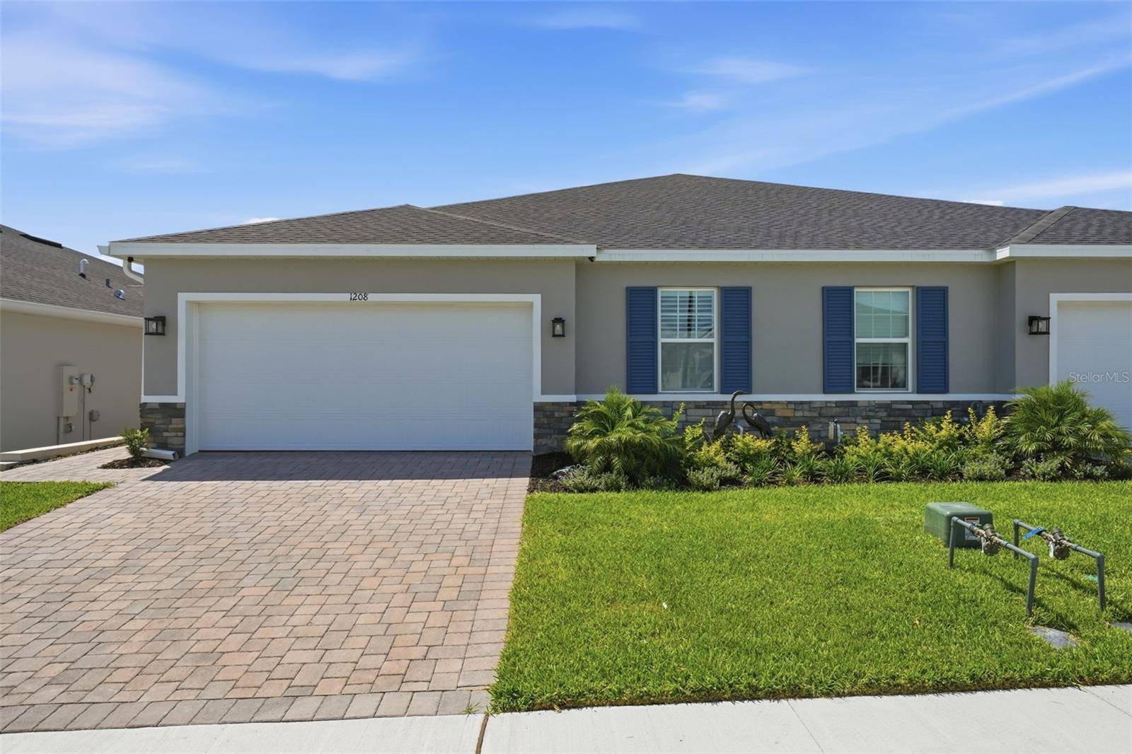 1208 TURTLE ISLAND RD, Lady Lake, FL 32159