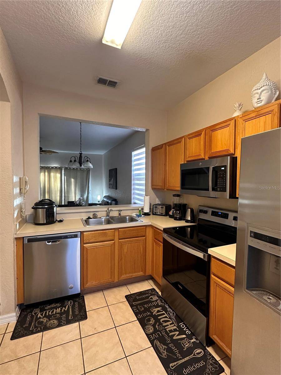 141 LA MIRAGE ST, Davenport, FL 33897