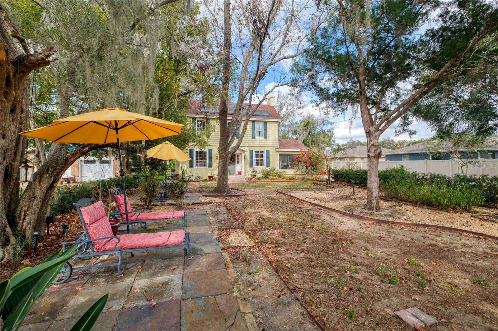 1305 WASHINGTON AVE, Eustis, FL 32726