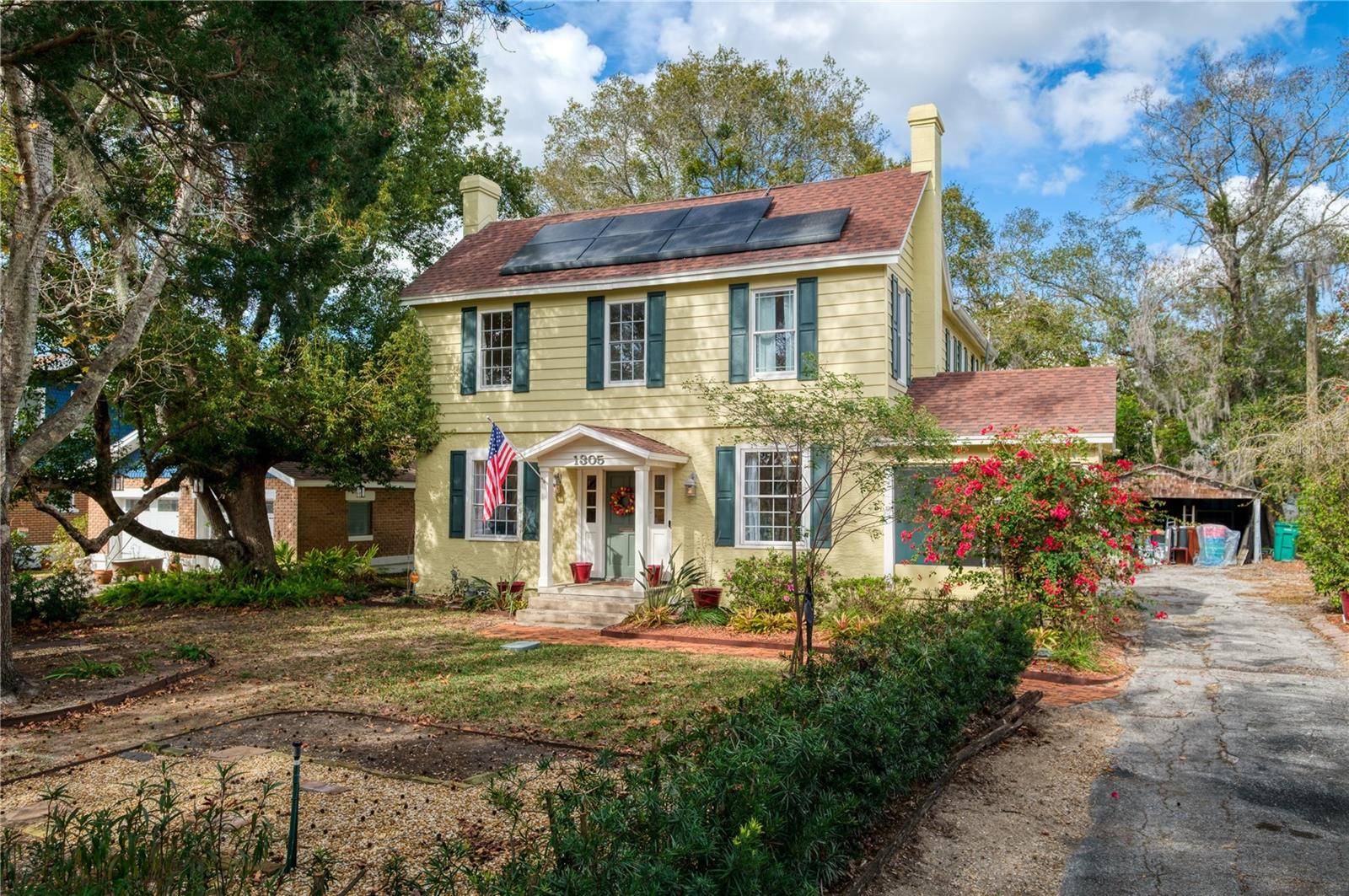 1305 WASHINGTON AVE, Eustis, FL 32726