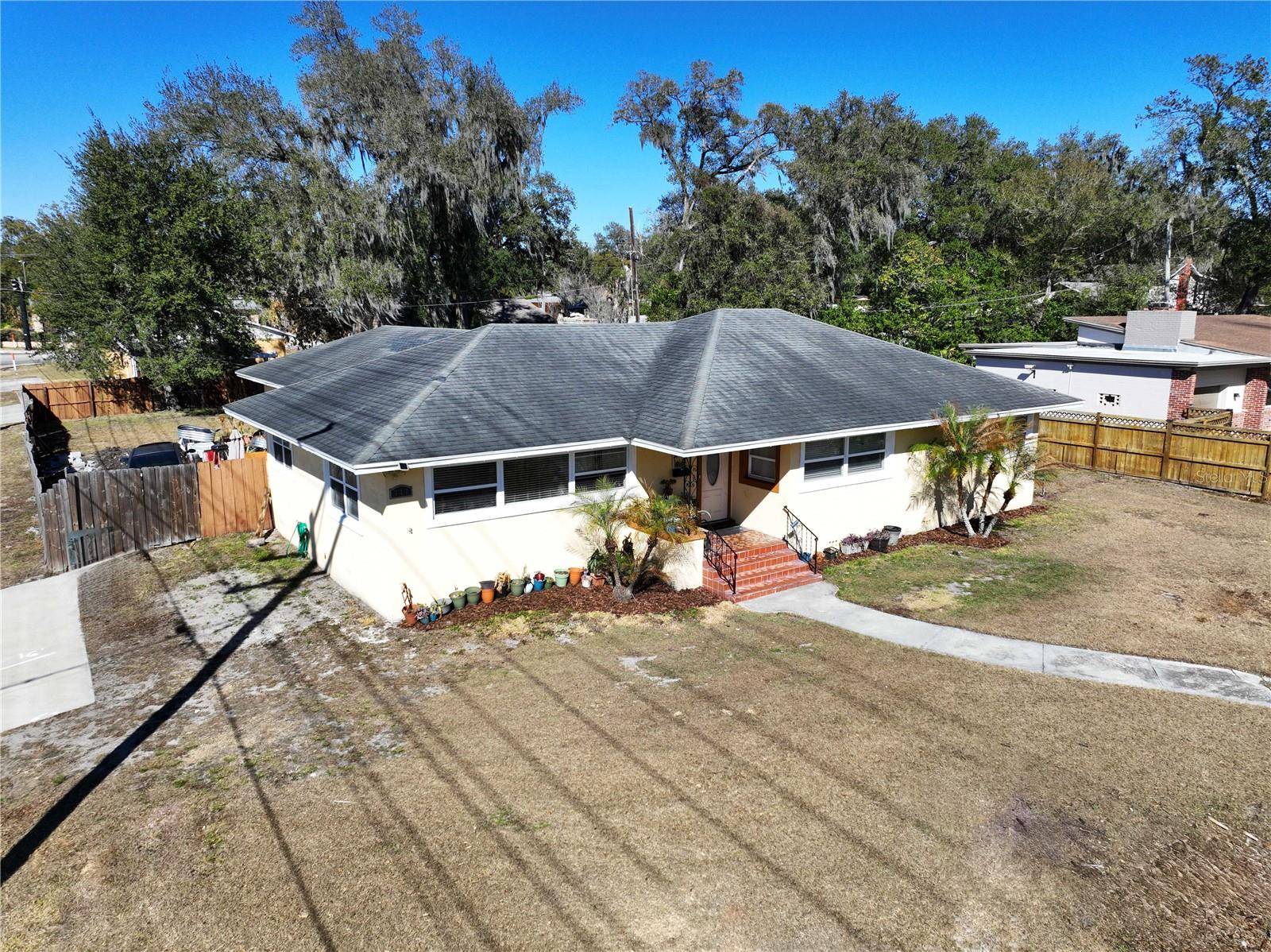 717 W END CRES N, Lakeland, FL 33803