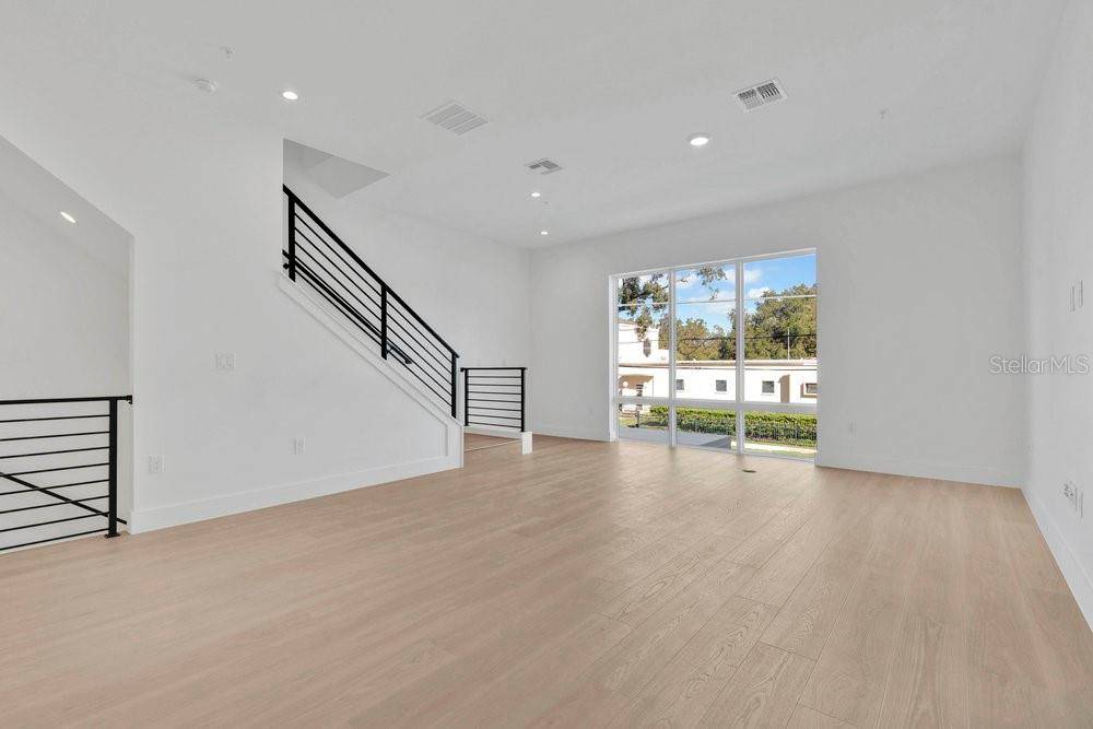 1004 E ROBINSON, Orlando, FL 32801