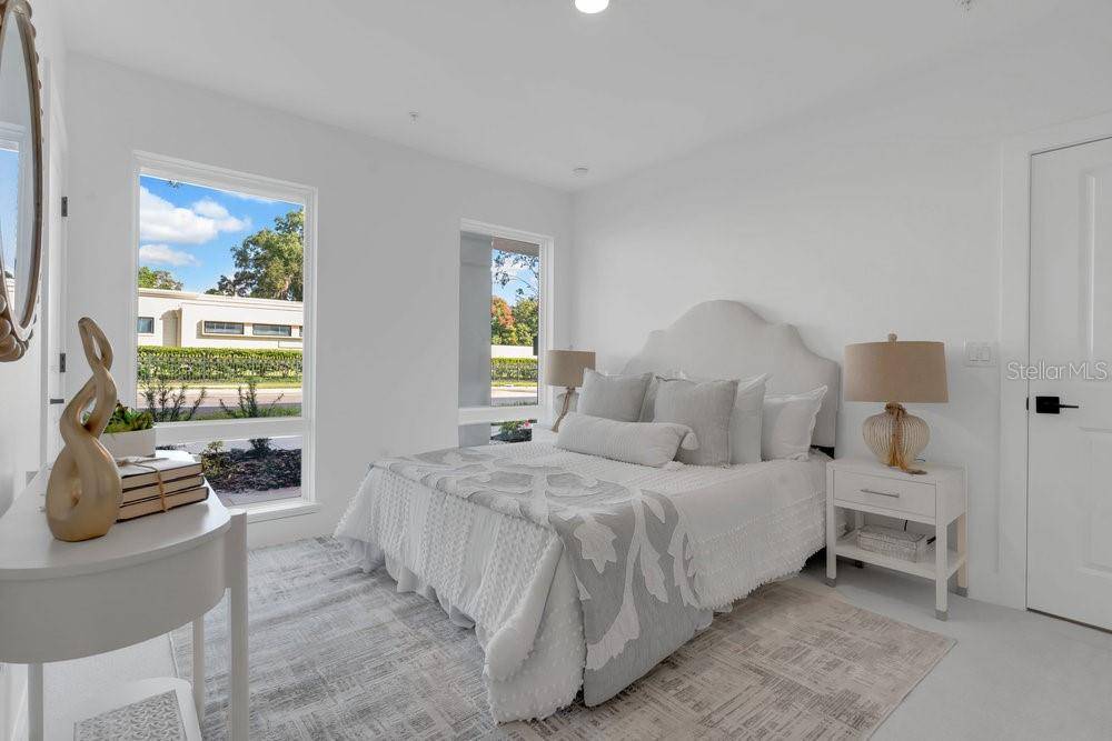 1004 E ROBINSON, Orlando, FL 32801
