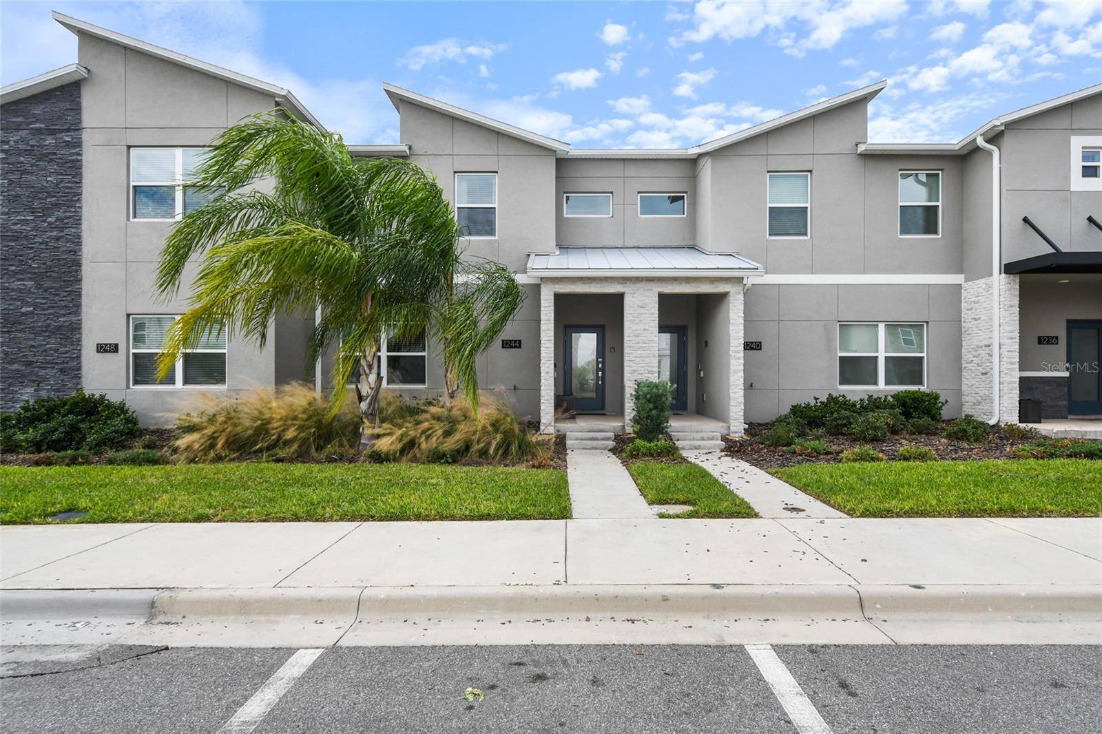 1244 CHALLENGE DR, Davenport, FL 33896
