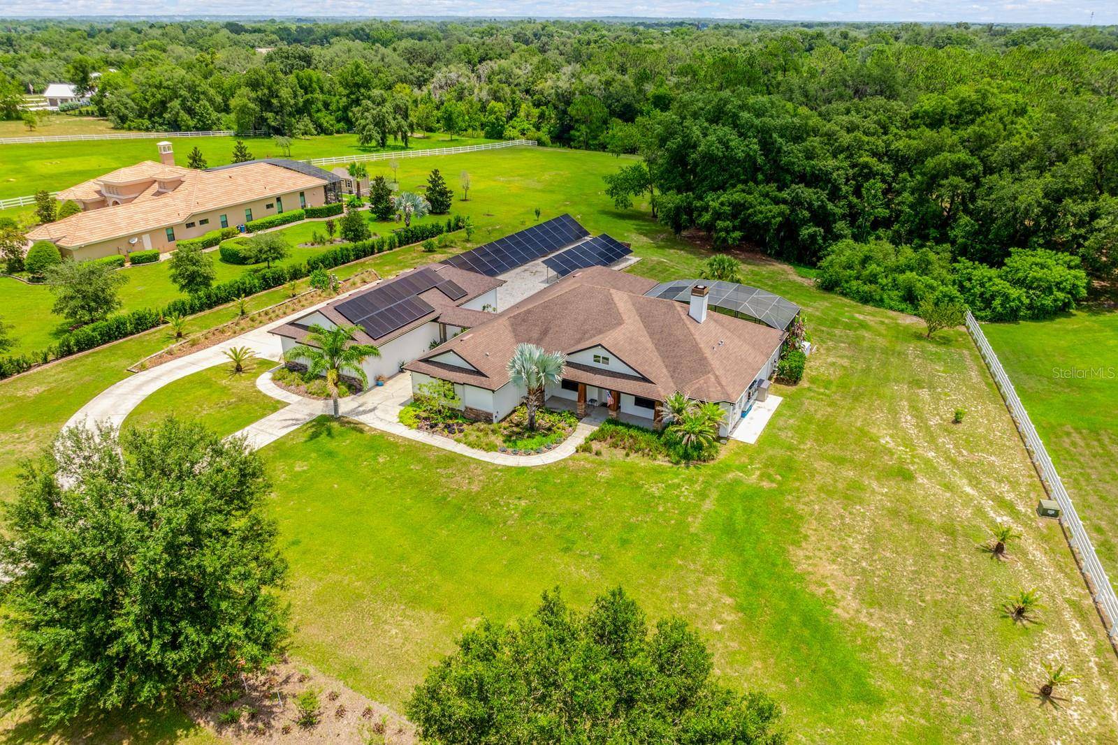 27324 GRAND OAK LN, Tavares, FL 32778