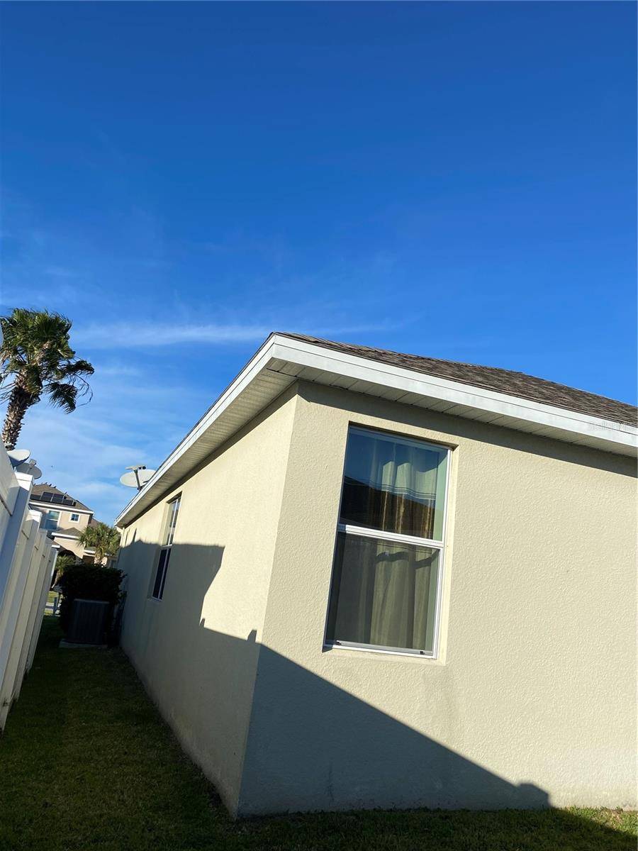 3016 MADELIA LN, Kissimmee, FL 34744