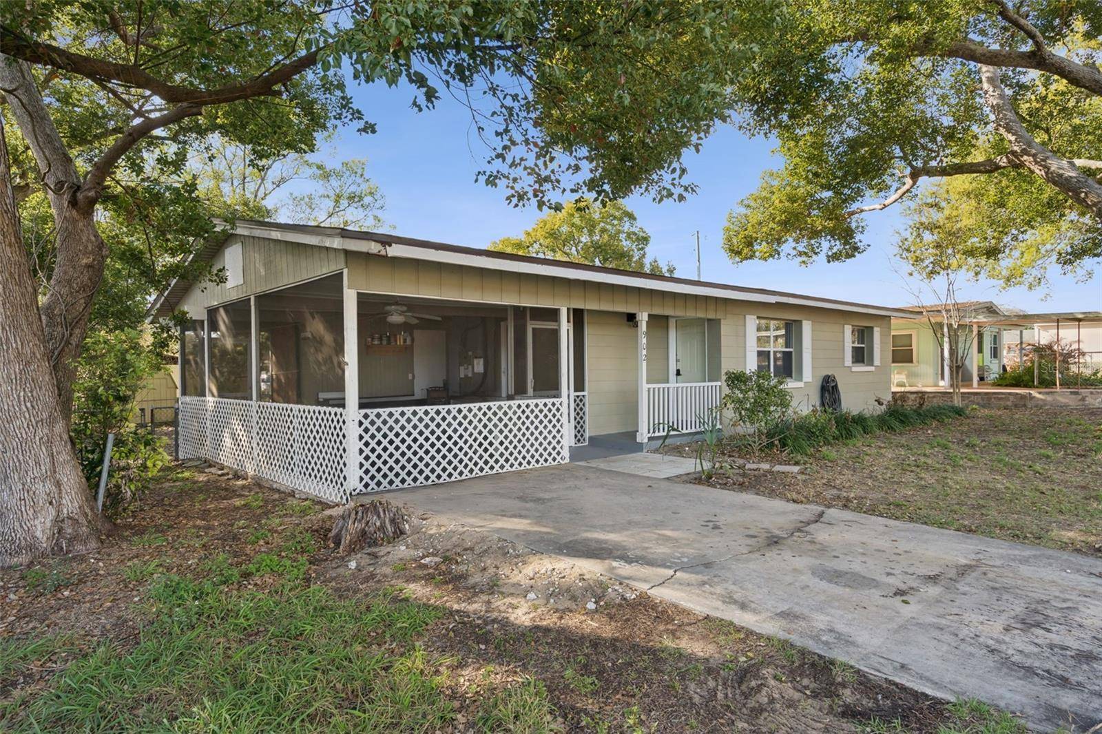 902 S GALENA AVE, Minneola, FL 34715
