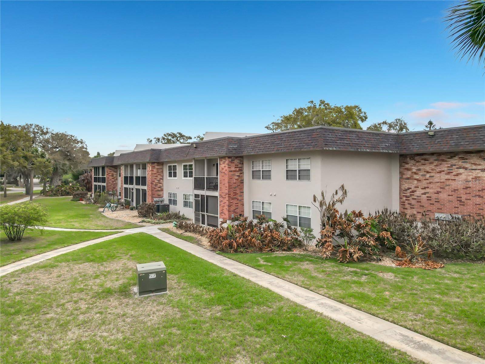 3800 SAXON DR #B13, New Smyrna Beach, FL 32169