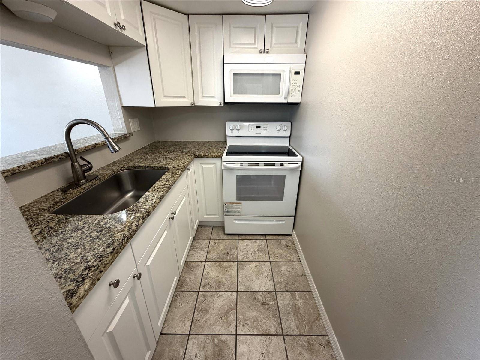 7113 E BANK DR #7113, Tampa, FL 33617