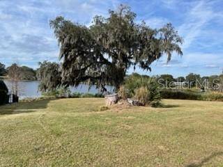421 W BLUE WATER EDGE DR, Eustis, FL 32736