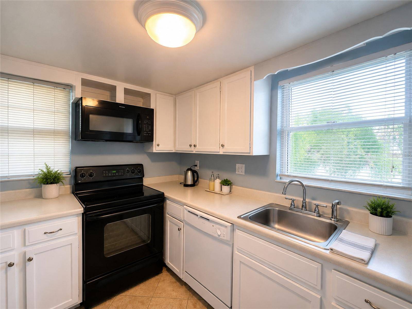 6008 AMBERLY AVE #F63, Orlando, FL 32822