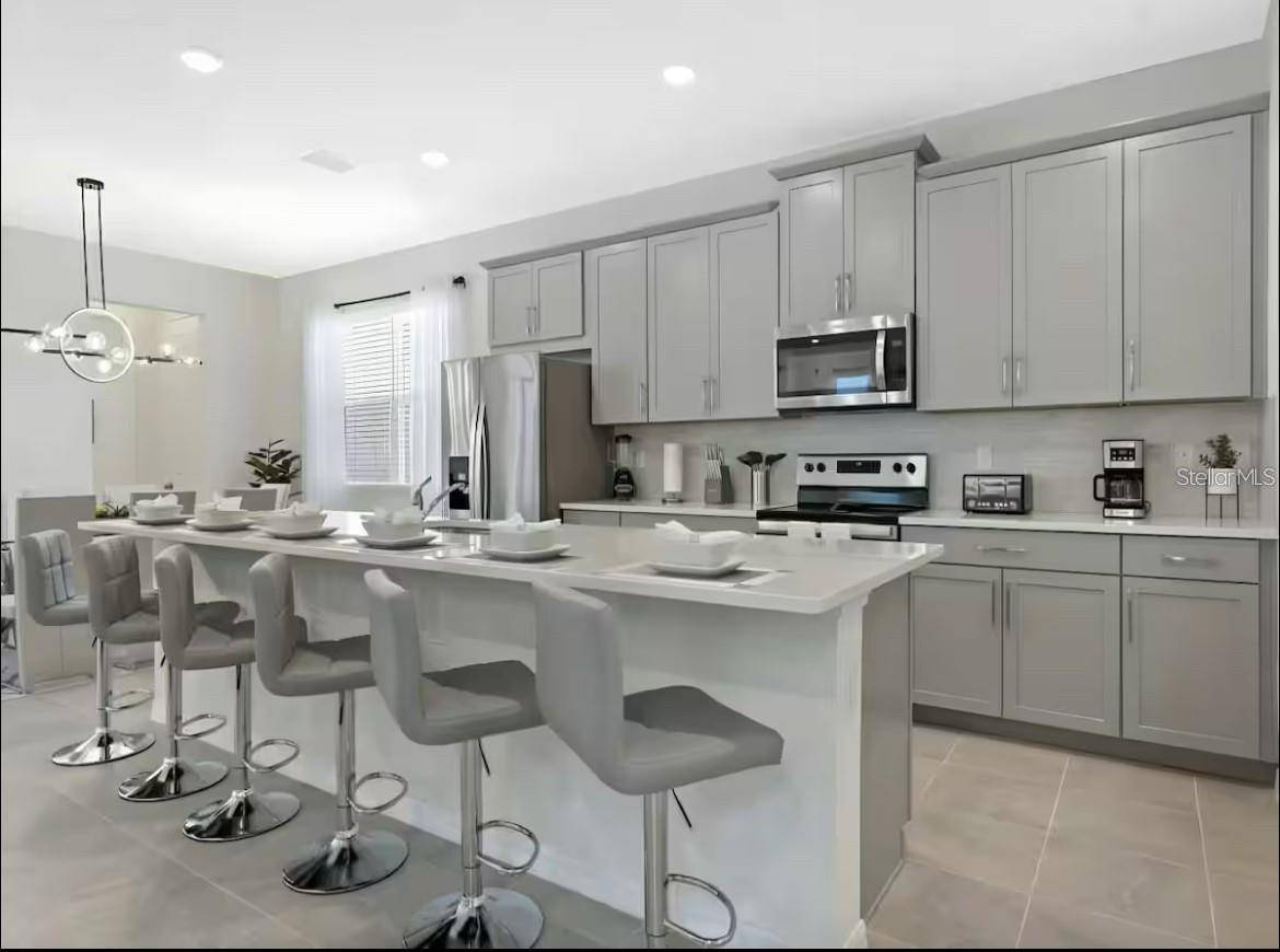 1929 TROPICAL PALMS CIR, Kissimmee, FL 34747