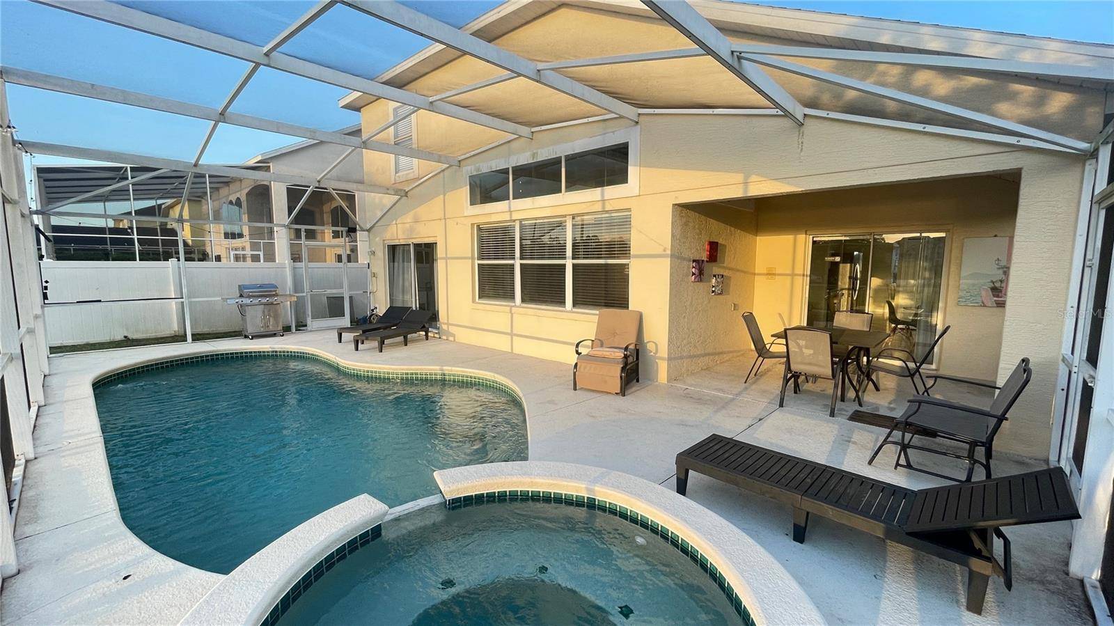 642 PINEWOOD DR, Davenport, FL 33896