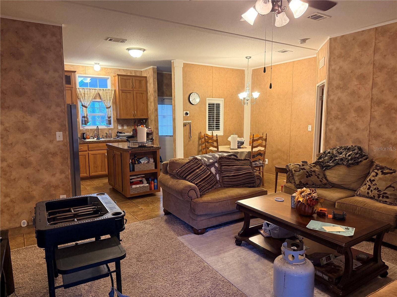 21809 SUNSET DR, Astor, FL 32102