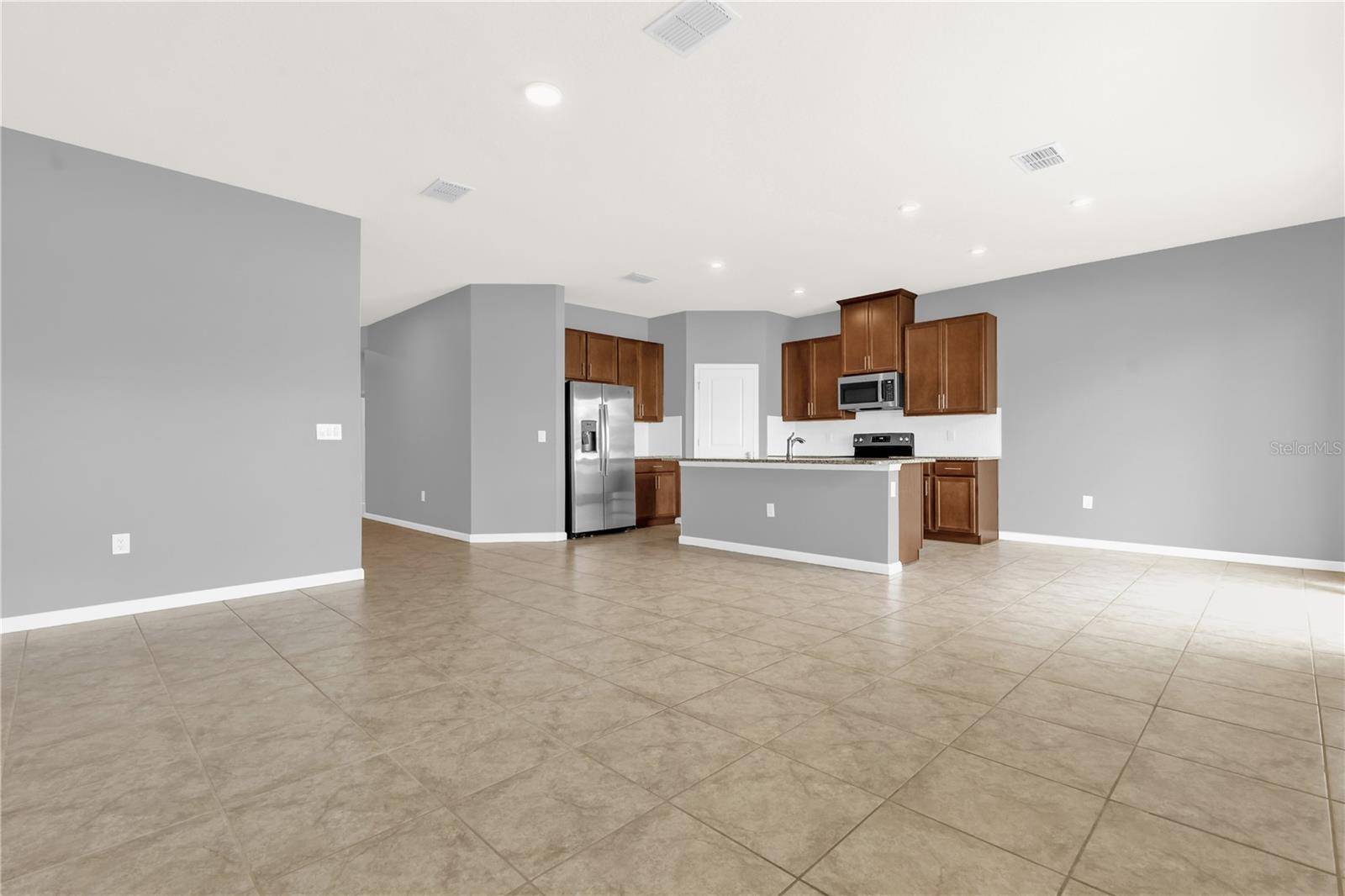 29307 MEADOWCROFT AVE, Wesley Chapel, FL 33544