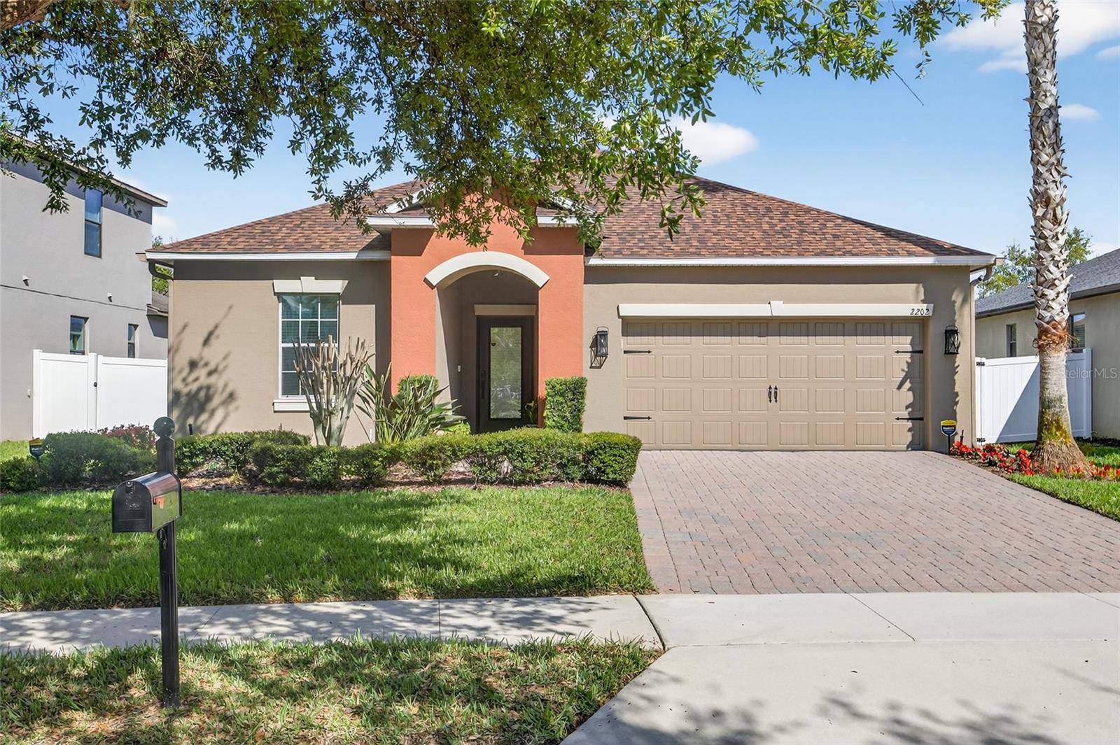 2202 ROMANUM DR, Winter Garden, FL 34787