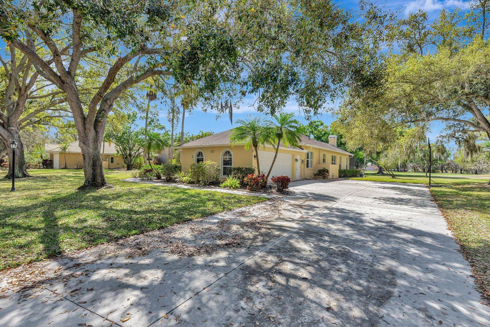 7212 N SERENOA DR, Sarasota, FL 34241