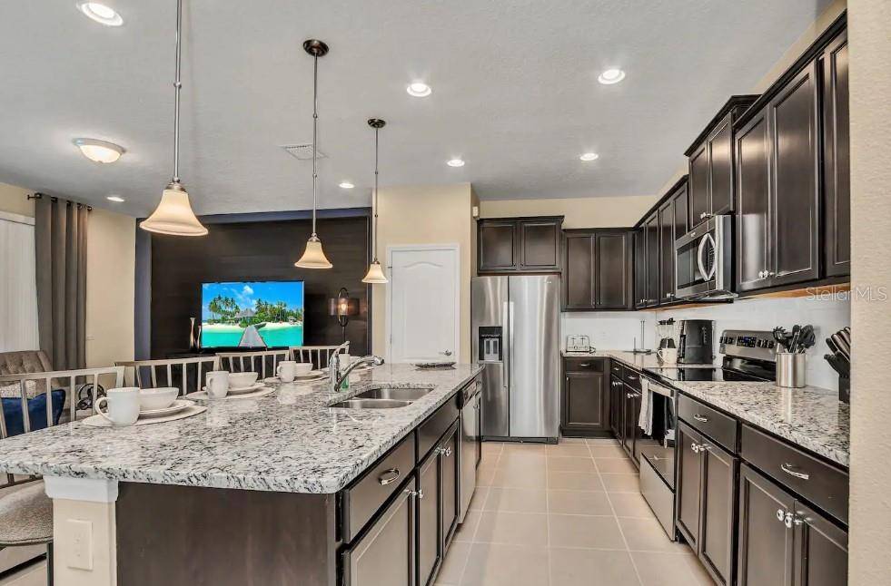 2407 DUBAI ST, Kissimmee, FL 34747