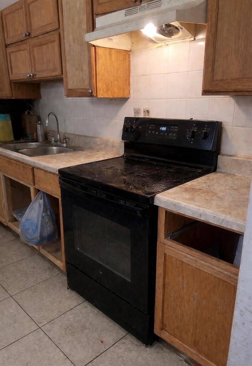 280 E 1ST ST, Apopka, FL 32703