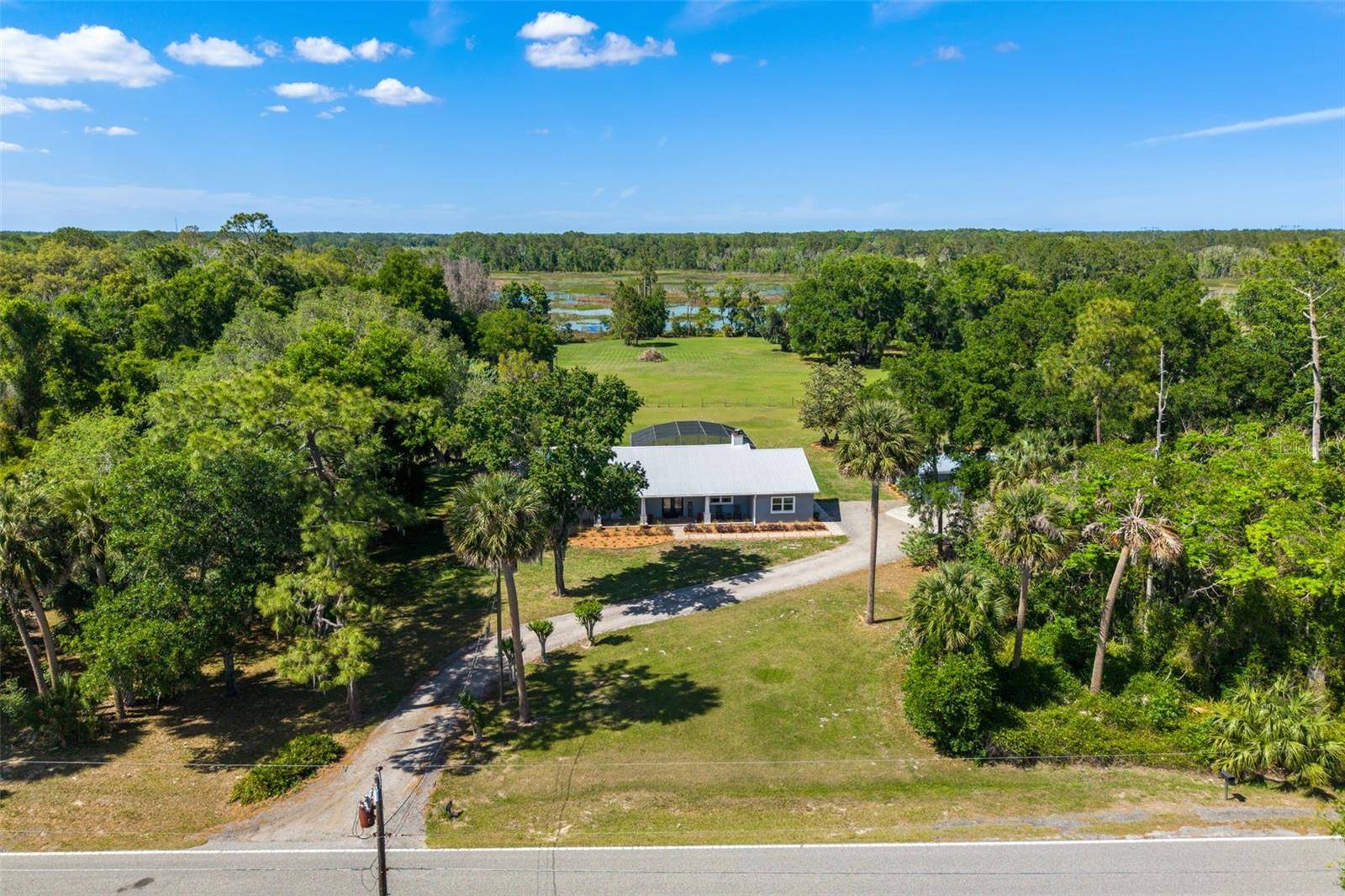 650 OLD MIMS RD, Geneva, FL 32732