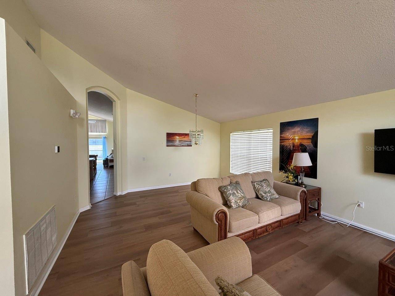 318 LANGHAM DR, Davenport, FL 33897