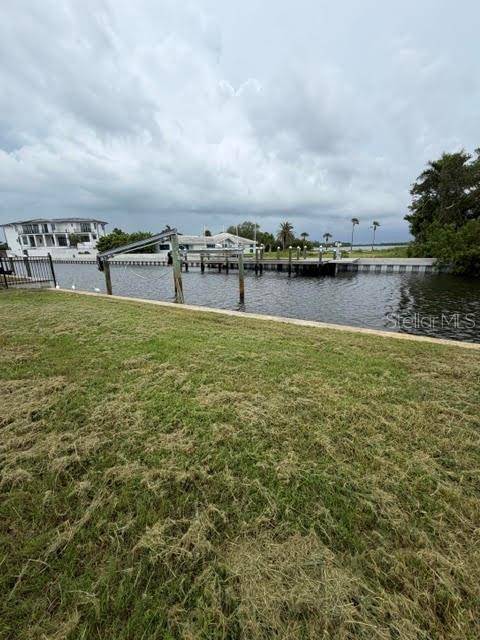 581 ROUNTREE DR, Longboat Key, FL 34228