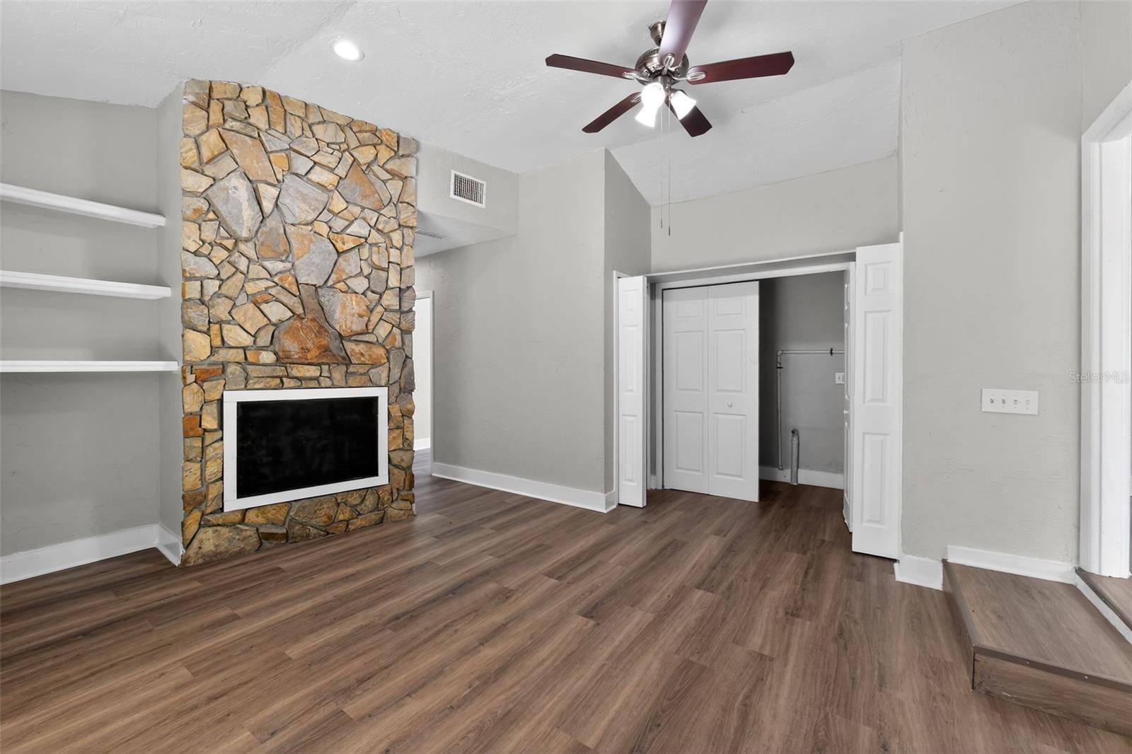 1150 52ND ST, Sarasota, FL 34234