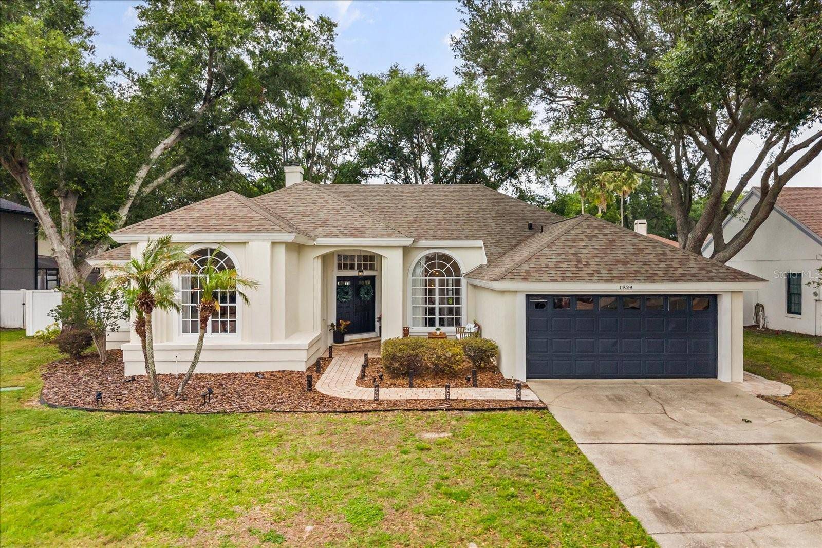 1934 THOROUGHBRED DR, Gotha, FL 34734