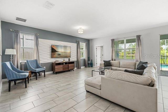 8909 STINGER DR, Champions Gate, FL 33896