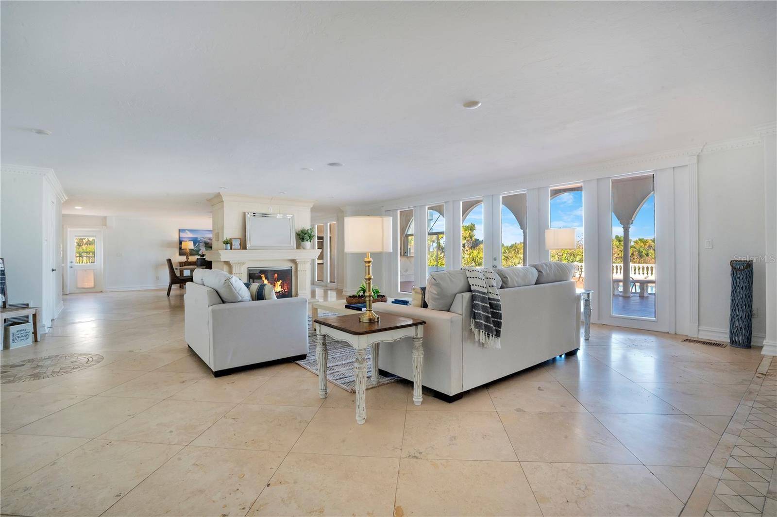 2117 OCEAN DR, New Smyrna Beach, FL 32169