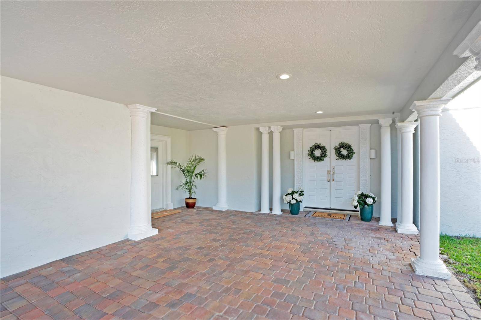 2117 OCEAN DR, New Smyrna Beach, FL 32169
