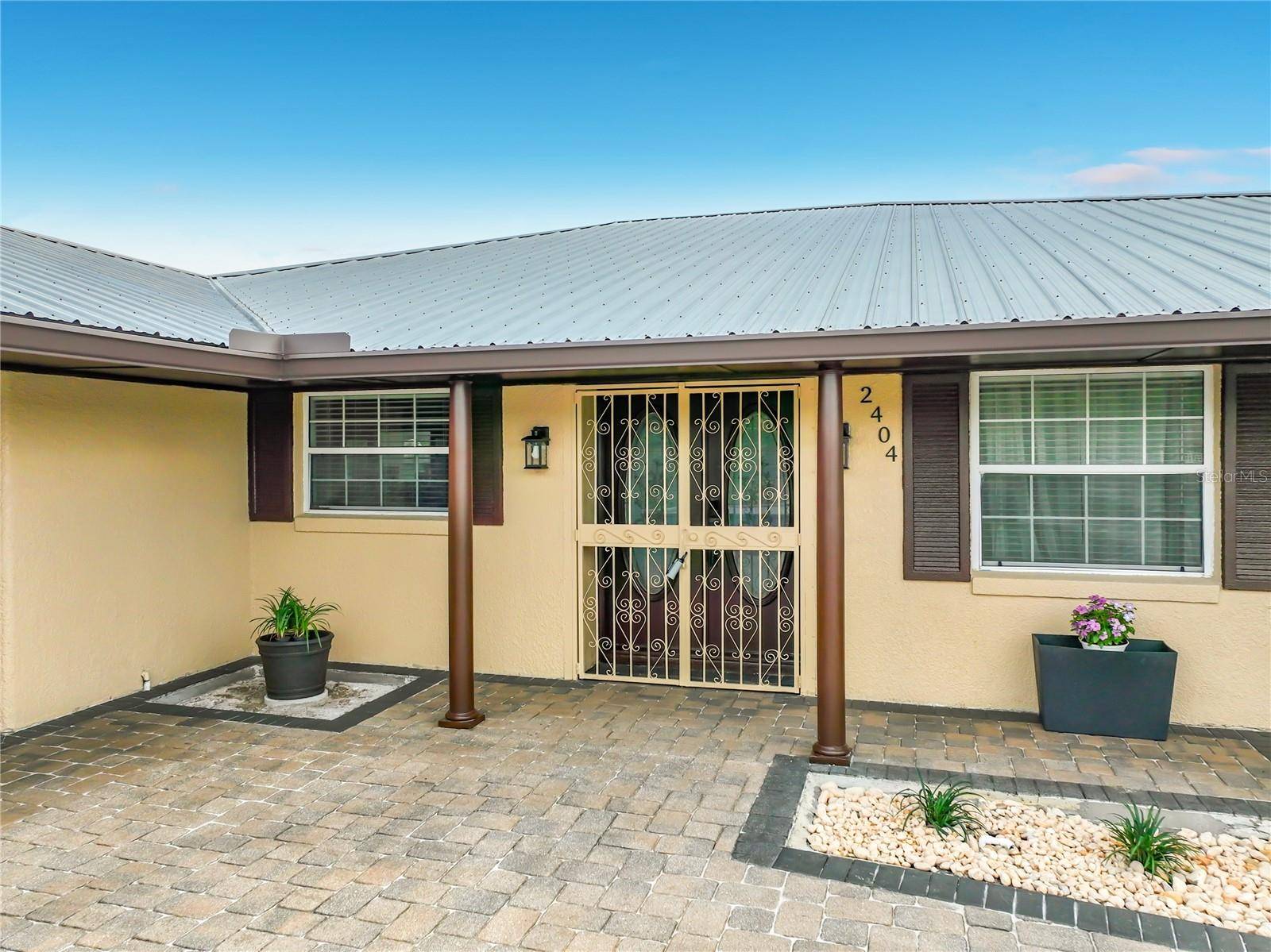 2404 LAUDERDALE CT, Orlando, FL 32805