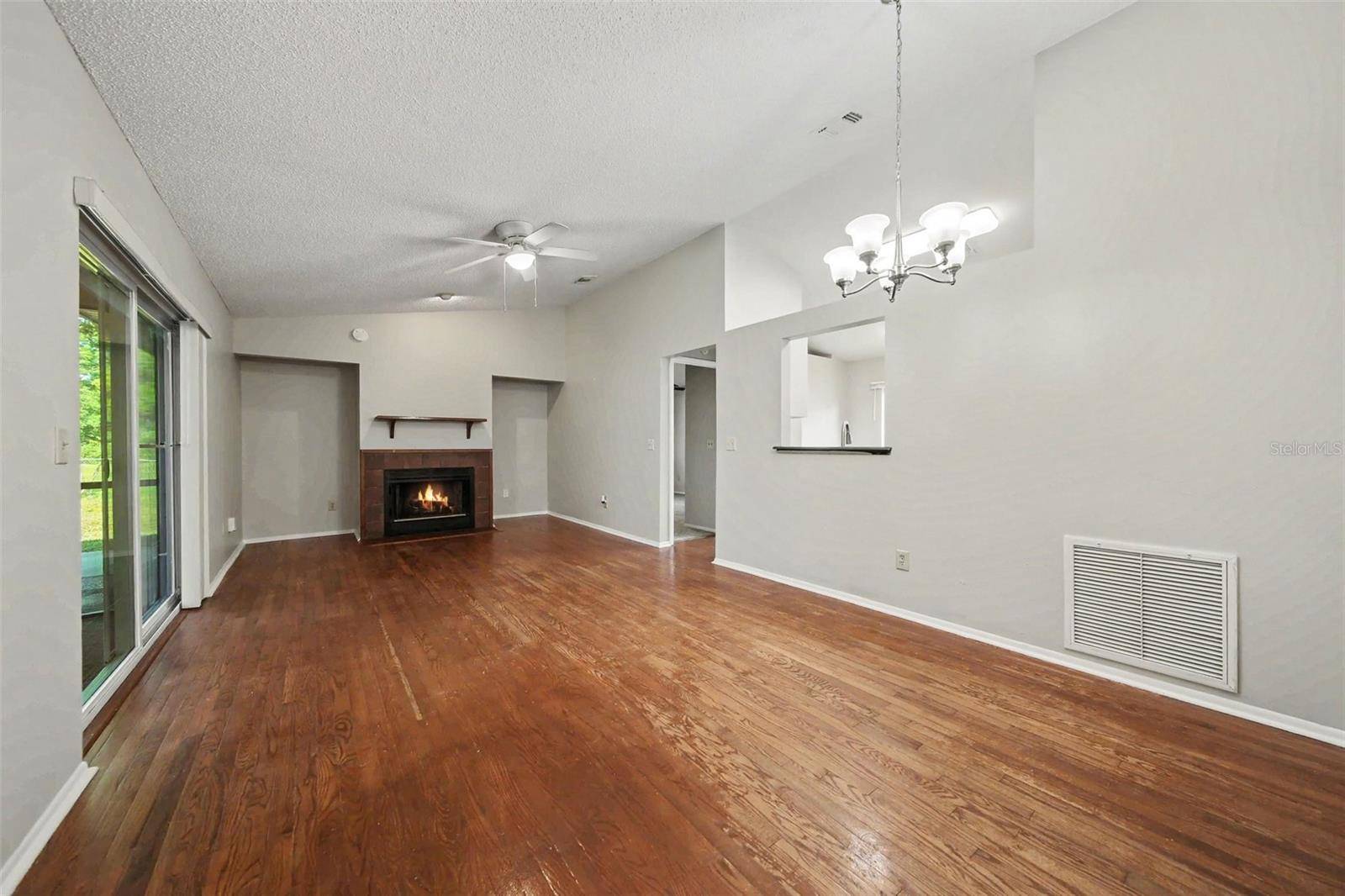 7734 LAKESIDE WOODS DR, Orlando, FL 32810
