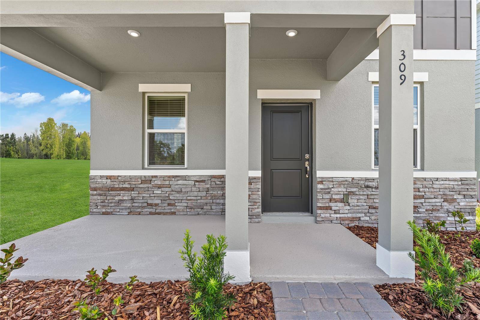 1812 SHADOW BOX BND, St Cloud, FL 34771