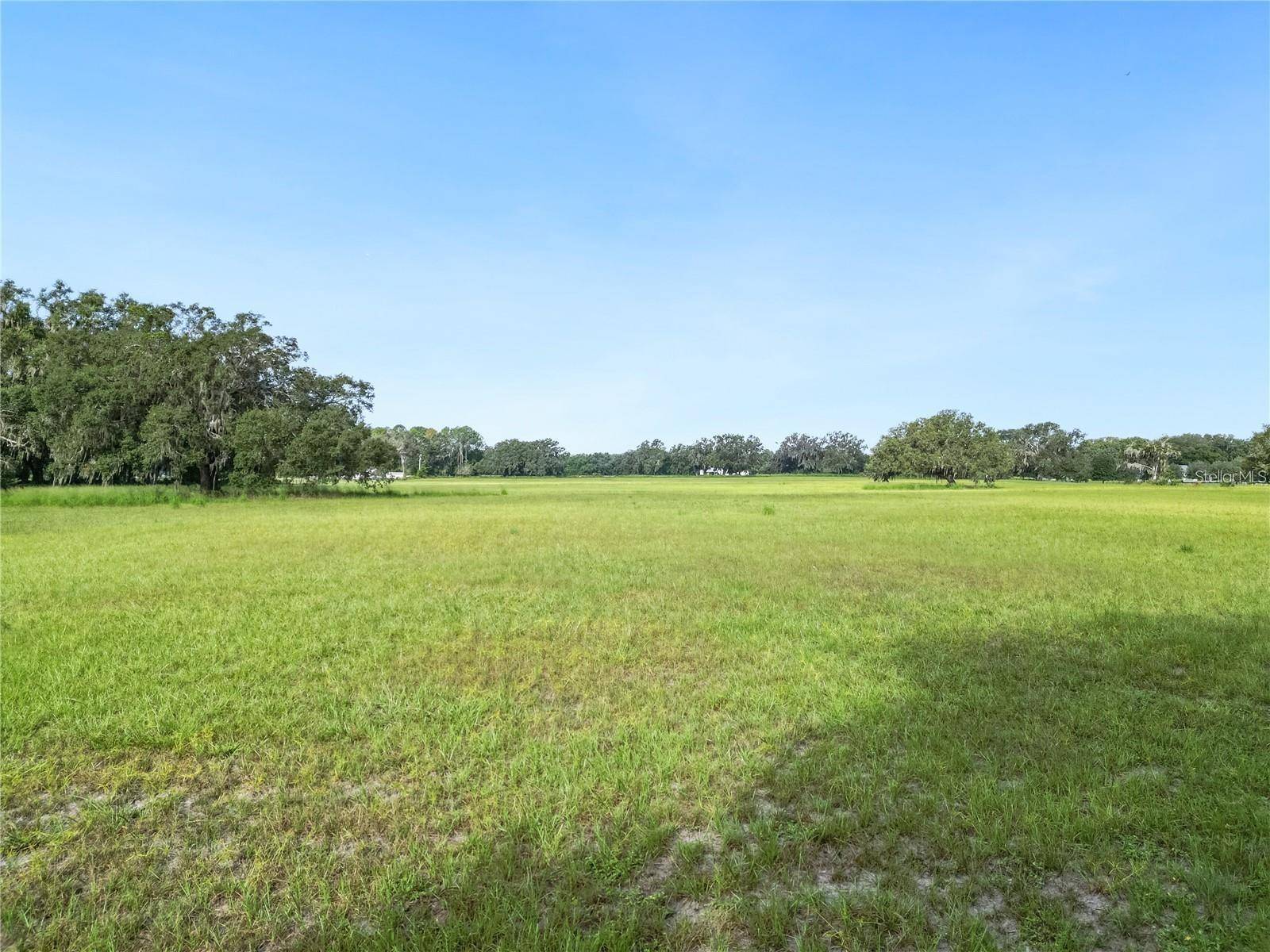5780 CR 569, Center Hill, FL 33514