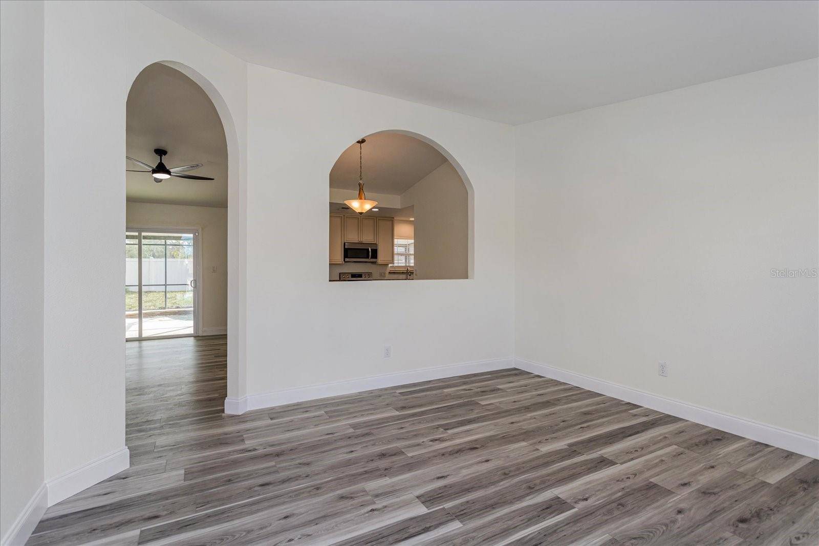 414 TRANQUILLE OAKS DR, Ocoee, FL 34761