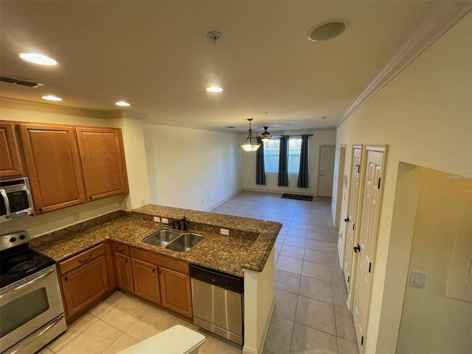 2846 BELLA VISTA DR, Davenport, FL 33897