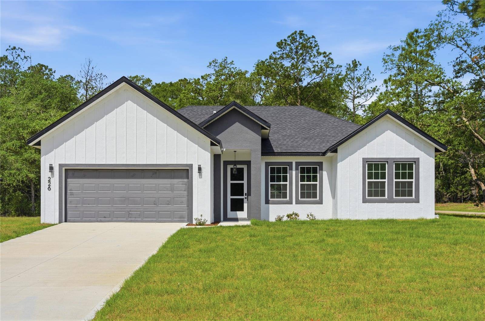 226 E CALDWELL DR, Dunnellon, FL 34434