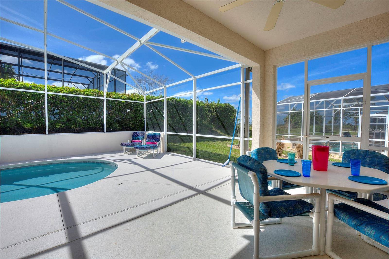 556 BONVILLE DR, Davenport, FL 33897