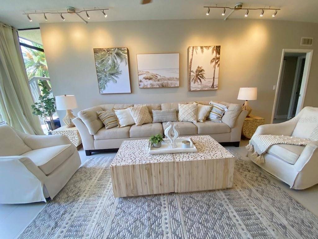 Address not disclosed, Sarasota, FL 34242