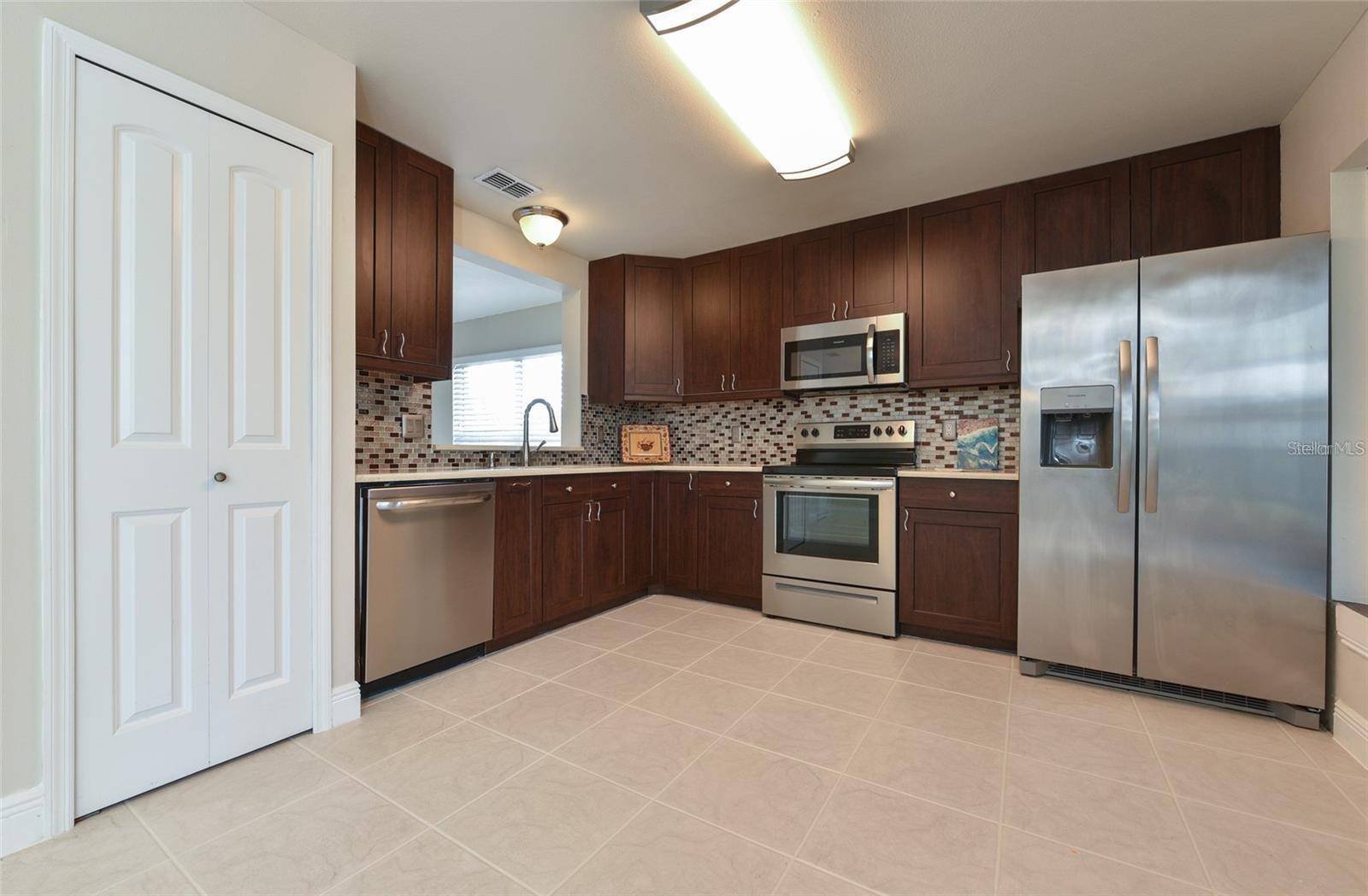 9551 CHANDON DR, Orlando, FL 32825