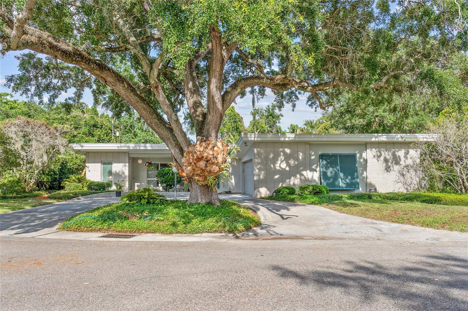 338 BLUE HERON DR, Winter Park, FL 32789