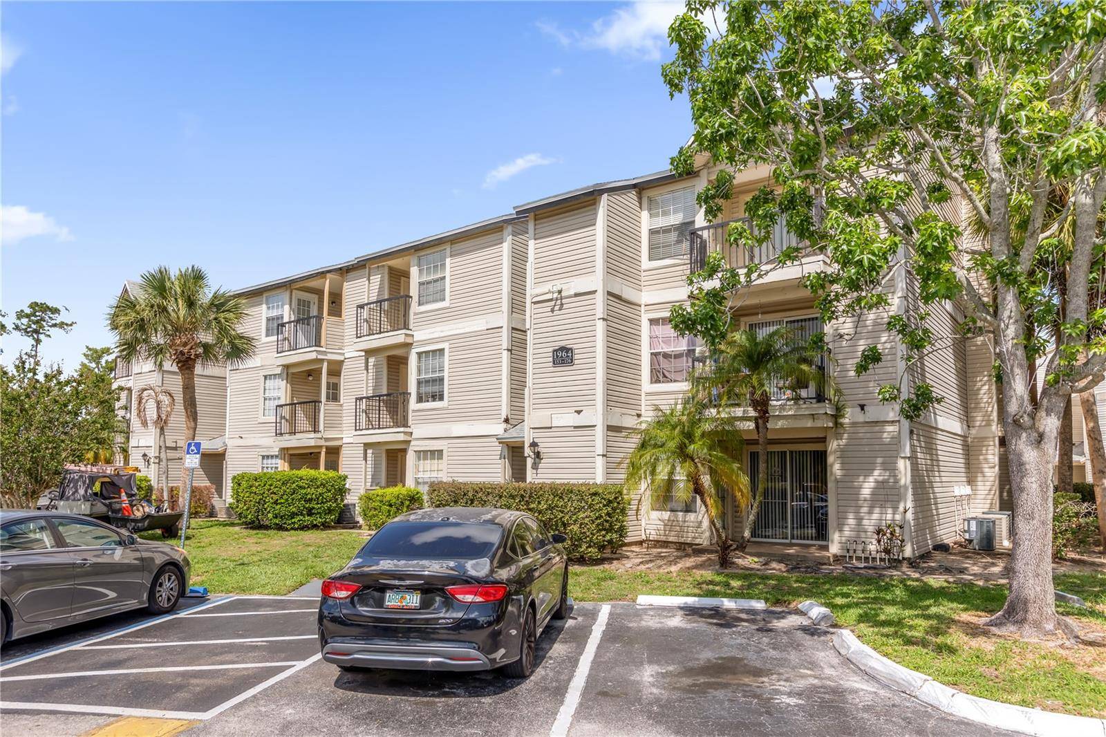 1964 LAKE ATRIUMS CIR #170, Orlando, FL 32839