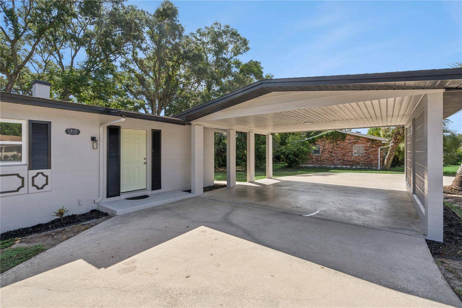 1310 LEE CT, Leesburg, FL 34748