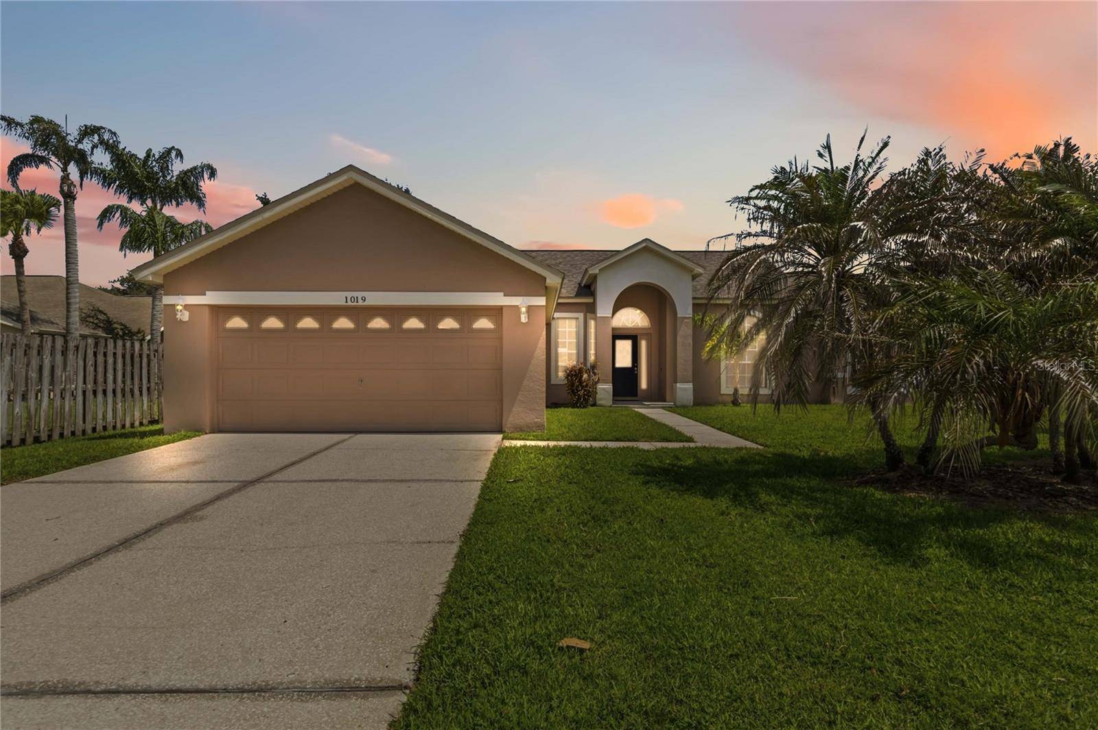 1019 CHAMBERLIN TRL, St Cloud, FL 34772